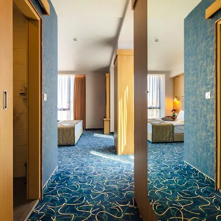 Marina Hotell 3*
