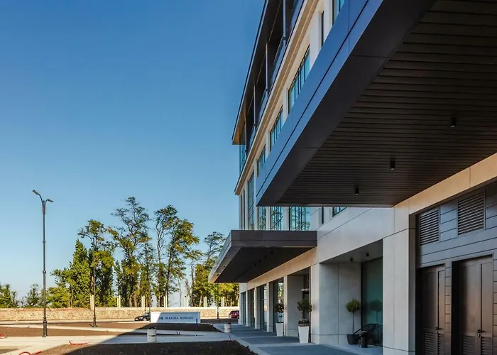 Хотел Marina 3*