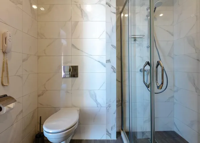 Хотел Marina 3*